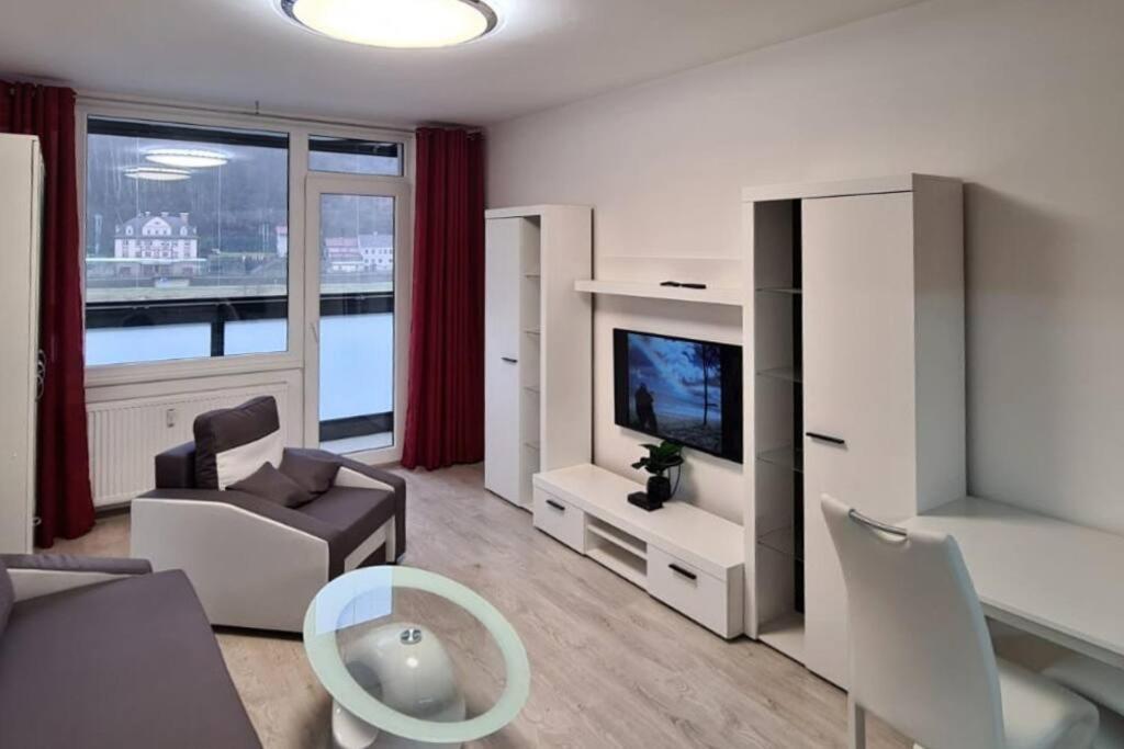 Utulny Apartman V Centru, S Krasnym Vyhledem Decin Exteriör bild